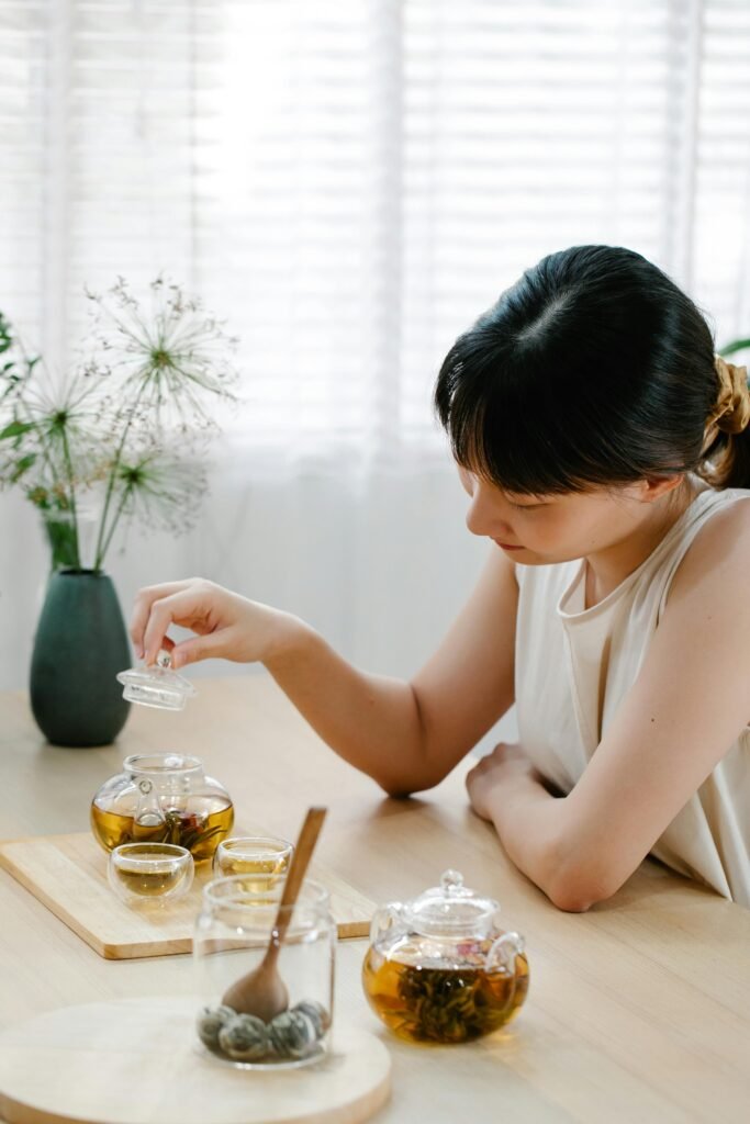 Stress management techniques for busy people using herbal tea for relaxation